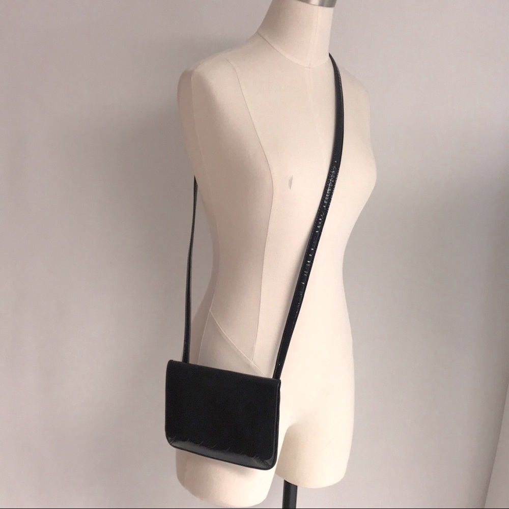BANANA RPBLC Small Flap Crossbody Purse NWOT